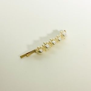 Pearl Daisy Bobby Pin